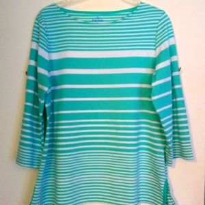 Kate Parks L 3/4 length sleeve boat neck top.